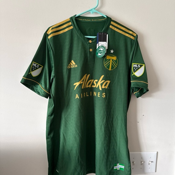 adidas Green and Gold Men's Jersey - Picture 1 of 6